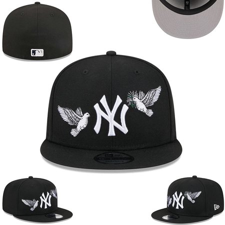 New York Yankees Fitted Hat